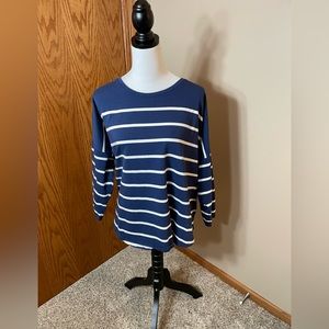 Vineyard Vines, navy/white striped T-shirt size 2X